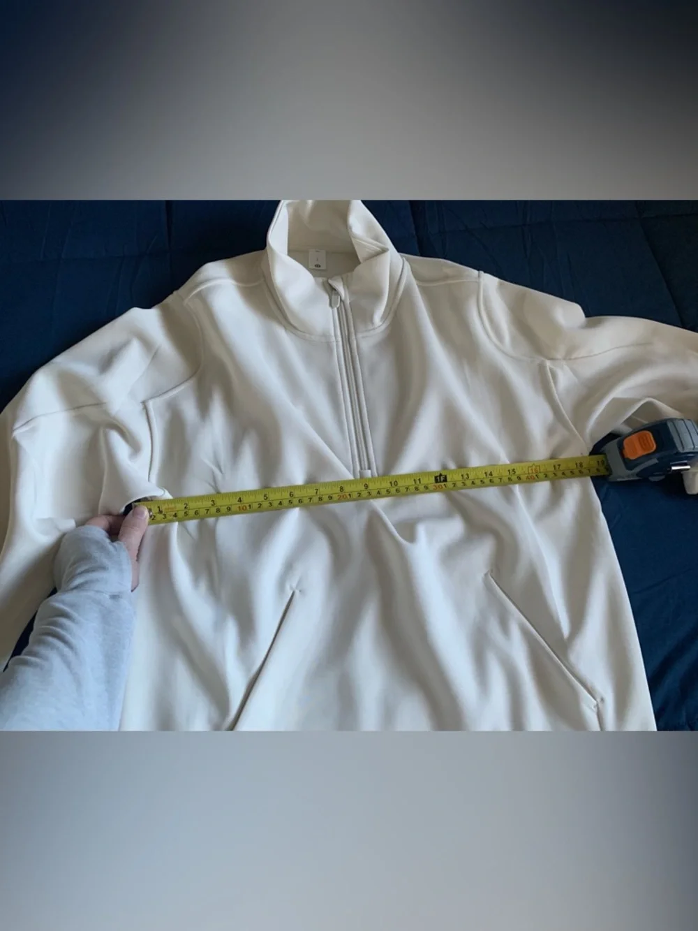 lululemon athletica Ivory Softstreme half zip Long size Small